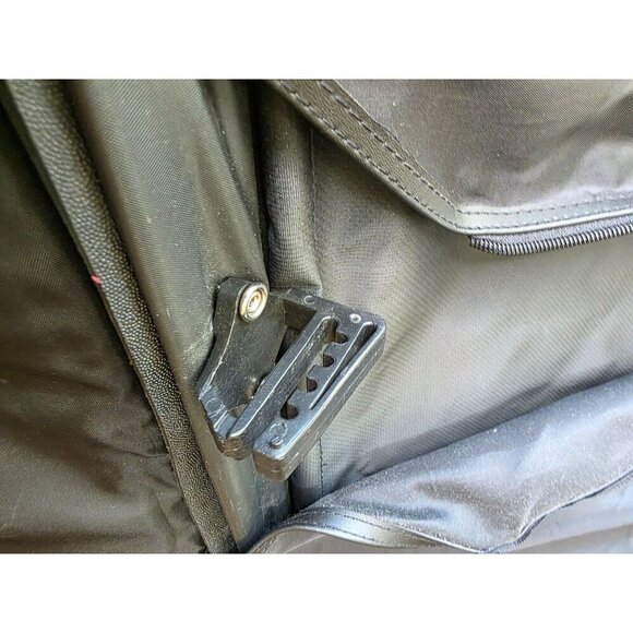 La Valege Garment Bag Luggage Leather Trimmed 22 x 22 Green - Picture 6 of 16